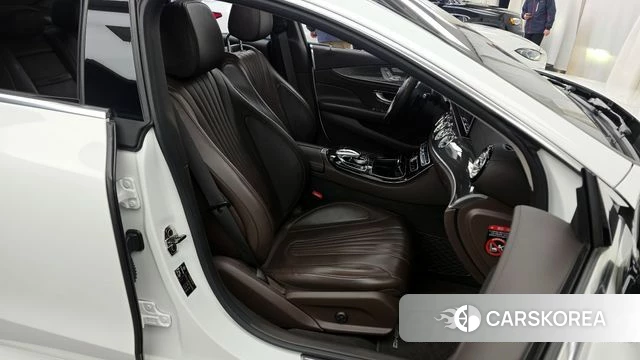 Mercedes-Benz CLS-Class C257 2019 Белый из Кореи, фото 2