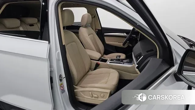 Audi Q5 (FY) 2023 Белый из Кореи, фото 2