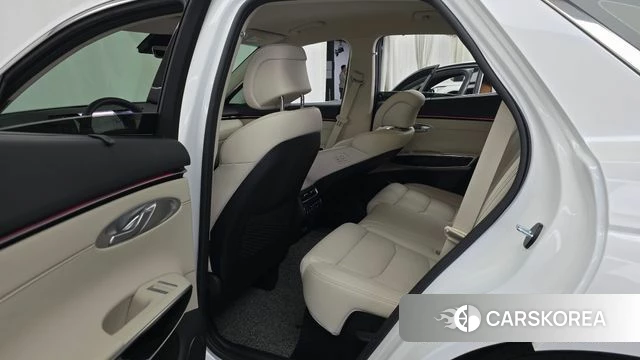 Genesis GV70 2024 Белый из Кореи, фото 2