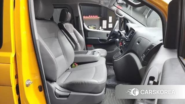 Hyundai The New Grand Starex 2019 Желтый из Кореи, фото 2