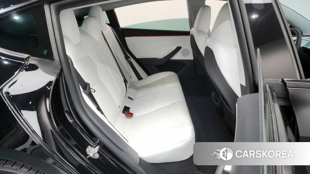 Tesla Model 3 2024 Черный из Кореи, фото 2