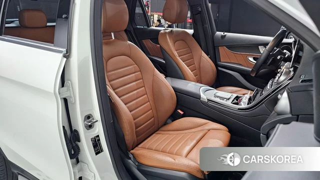 Mercedes-Benz GLC-Class X253 2022 Белый из Кореи, фото 2