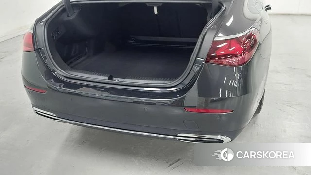 Mercedes-Benz E-Class W214 2025 Серый из Кореи, фото 2