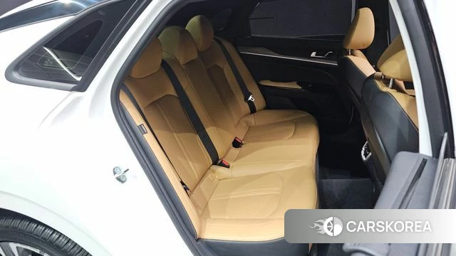 Kia K5 3rd generation 2023 Белый из Кореи, фото 2