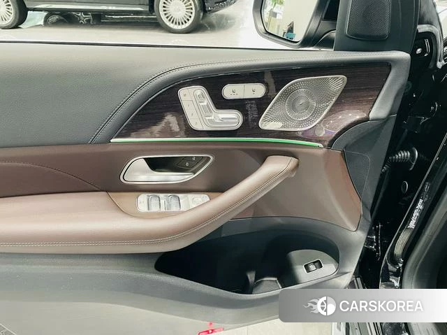 Mercedes-Benz GLS 2021 Черный из Китая, фото 2
