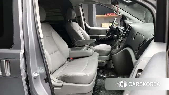 Hyundai The New Grand Starex 2021 Серебряный из Кореи, фото 2