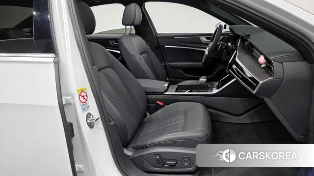 Audi A6 (C8) 2022 Белый из Кореи, фото 2