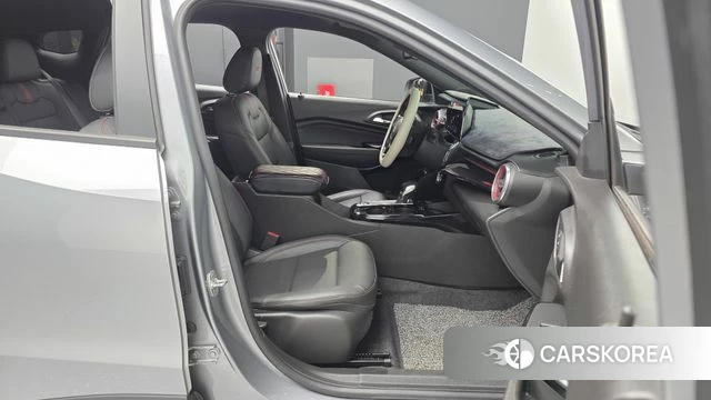 Chevrolet (GM Daewoo) Trax Crossover 2023 Серый из Кореи, фото 2