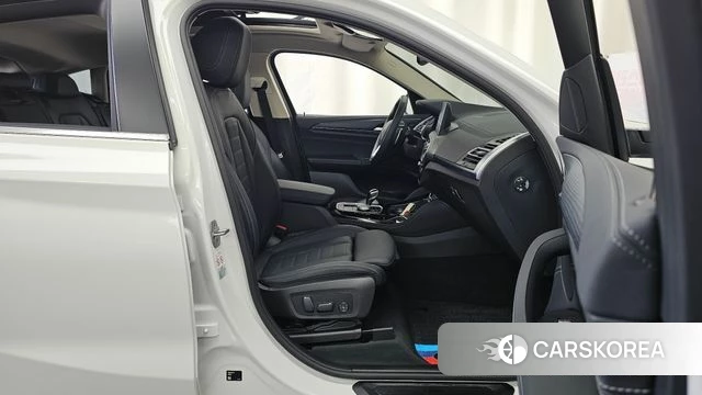 BMW X4 (G02) 2024 Белый из Кореи, фото 2