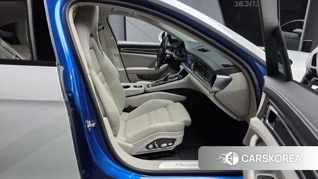 Porsche Panamera (971) 2018 Белый из Кореи, фото 2