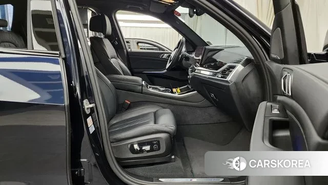 BMW X5 (G05) 2023 Черный из Кореи, фото 2