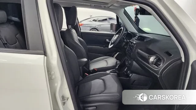 Jeep Renegade id 2905078 из Кореи 2