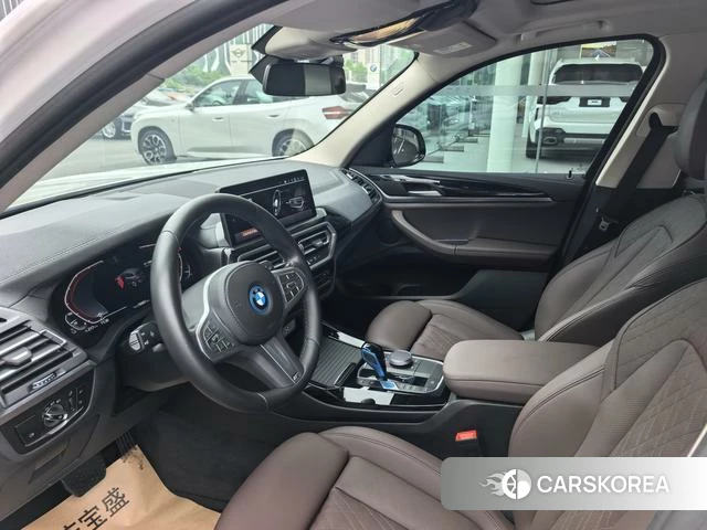 BMW iX3 2023 Белый из Китая, фото 2