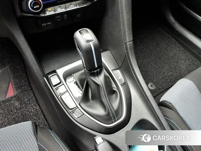 Hyundai Veloster (JS) 2018 Белый из Кореи, фото 2