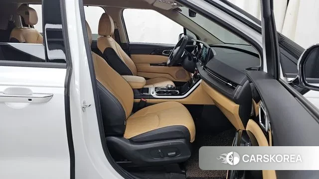 Kia Carnival 4th generation 2023 Белый из Кореи, фото 2