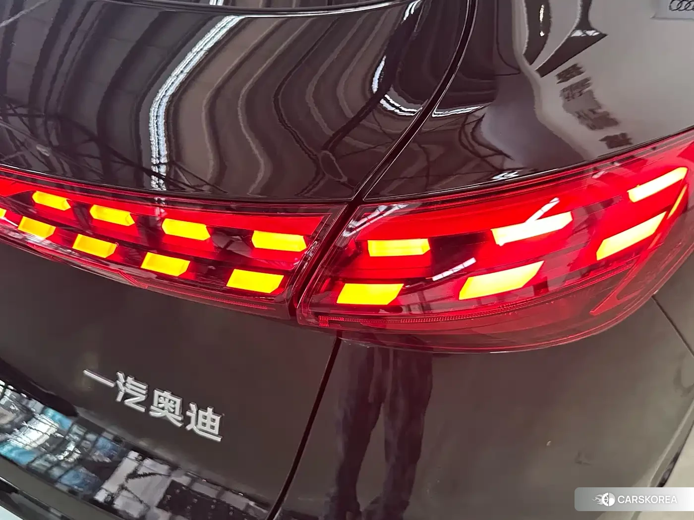 Audi Q5L 2025 Черный из Китая, фото 2