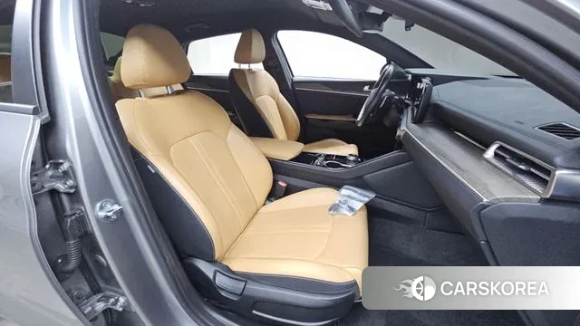 Kia K5 3rd generation 2022 Серебристо-серый из Кореи, фото 2