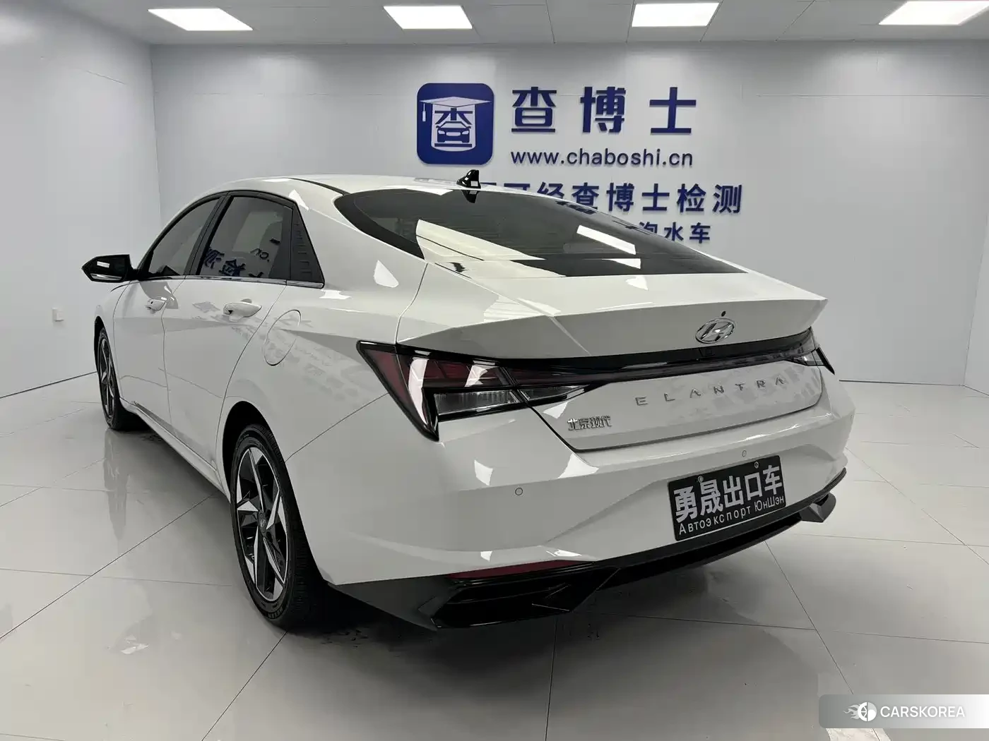 Hyundai Elantra 2022 Белый из Китая, фото 2