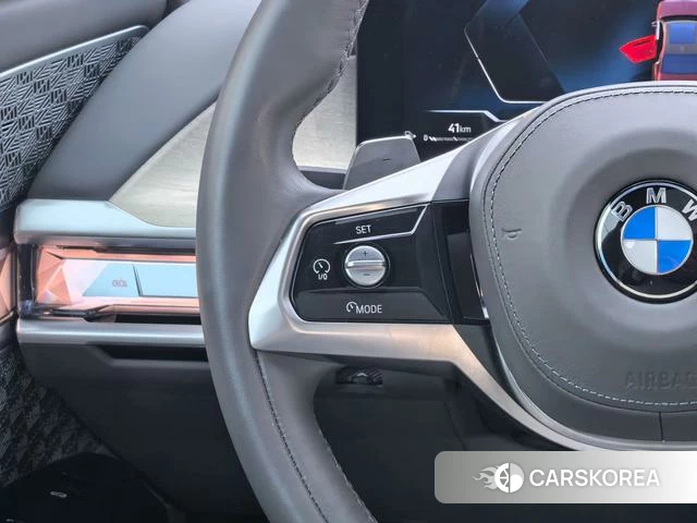 BMW 7 series 2023 Красный из Китая, фото 2
