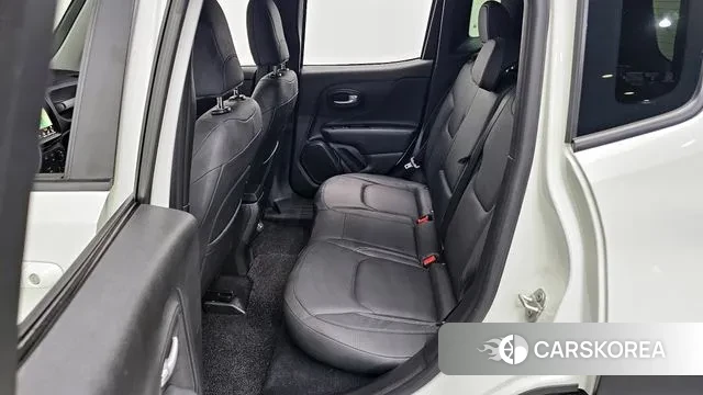 Jeep Renegade 2023 Белый из Кореи, фото 2