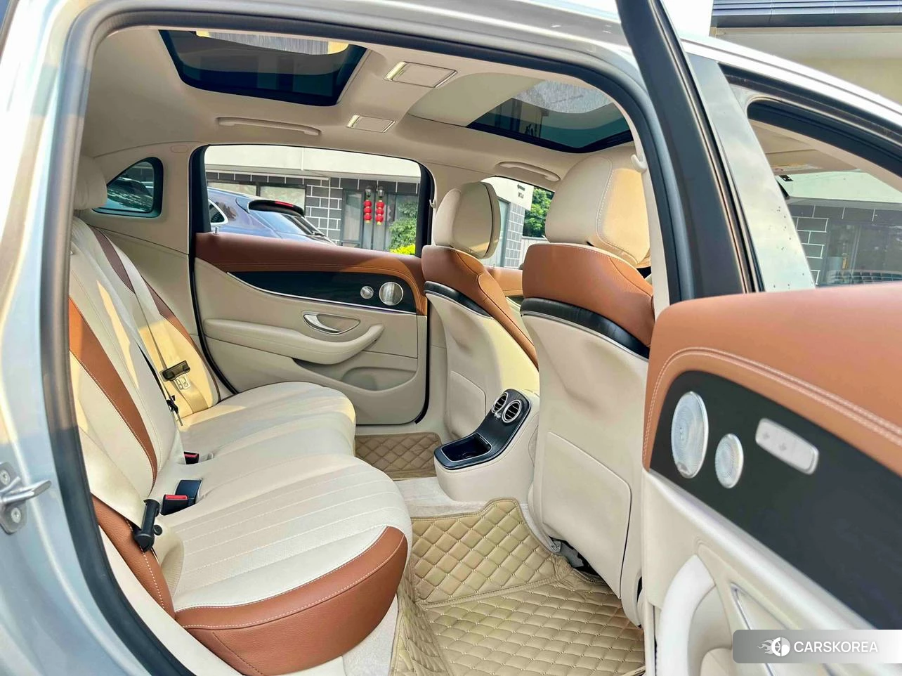 Mercedes-Benz E-class 2021 Серебристо-серый из Китая, фото 2