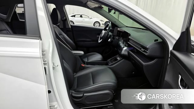 Hyundai Kona (SX2) 2023 Белый из Кореи, фото 2