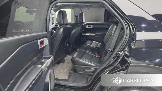 Ford Explorer 6th Generation 2021 Черный из Кореи, фото 2