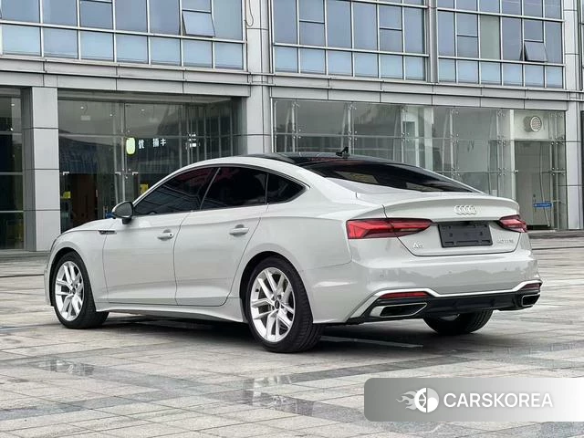 Audi A5 2023 Темно-серый из Китая, фото 2