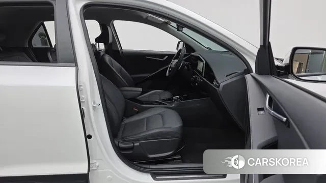 Kia Di Ol Nu Niro 2022 Белый из Кореи, фото 2