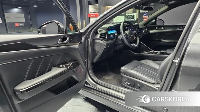 Kia K5 3rd generation 2023 Серый из Кореи, фото 2