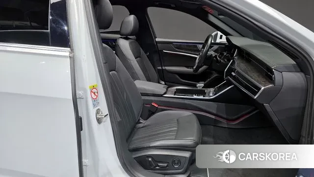 Audi A6 (C8) 2021 Белый из Кореи, фото 2