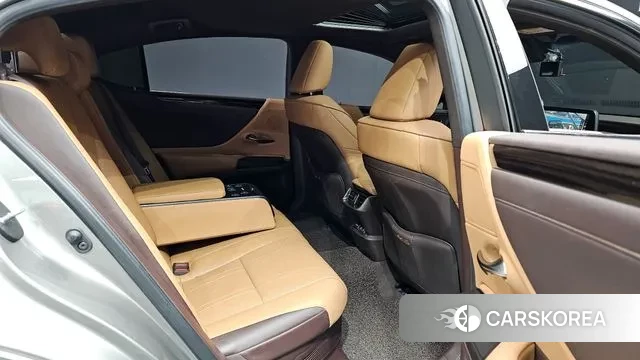 Lexus ES300h 7th generation 2020 Серый из Кореи, фото 2