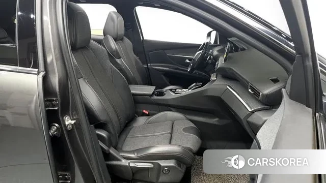 Peugeot 3008 second generation 2018 Серый из Кореи, фото 2