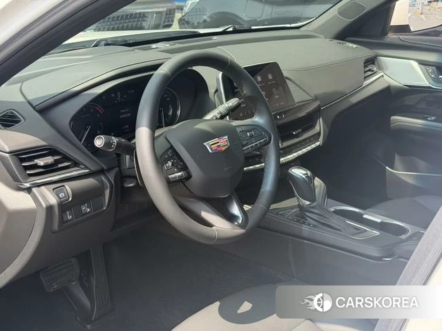 Cadillac CT4 2023 Белый из Китая, фото 2