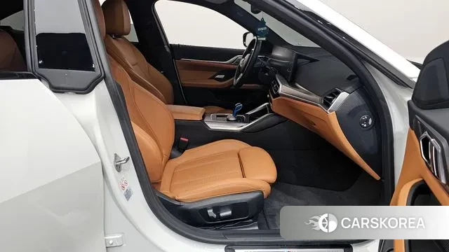BMW i4 2022 Белый из Кореи, фото 2