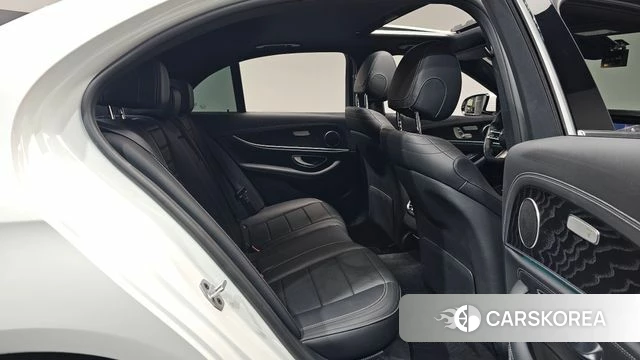 Mercedes-Benz E-Class W213 2020 Белый из Кореи, фото 2