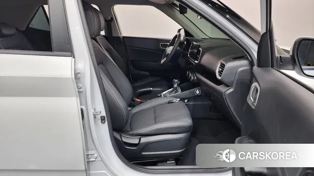 Hyundai Venue 2024 Белый из Кореи, фото 2