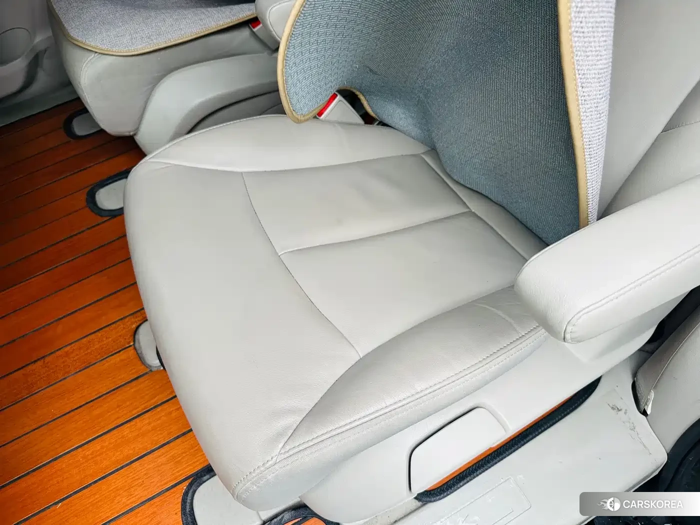 Buick GL8 2020 Champagne/brown из Китая, фото 2