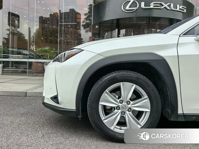 Lexus UX 2023 Белый из Китая, фото 2