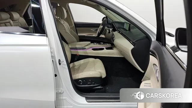 Genesis GV70 2023 Белый из Кореи, фото 2