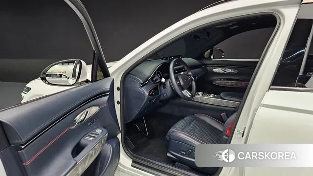 Genesis GV70 2022 Белый из Кореи, фото 2