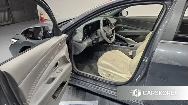 Hyundai The New Avante (CN7) 2023 Серый из Кореи, фото 2