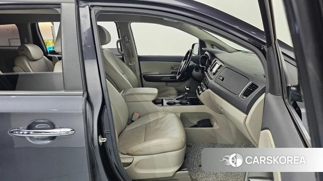 Kia The New Carnival 2018 Серый из Кореи, фото 2