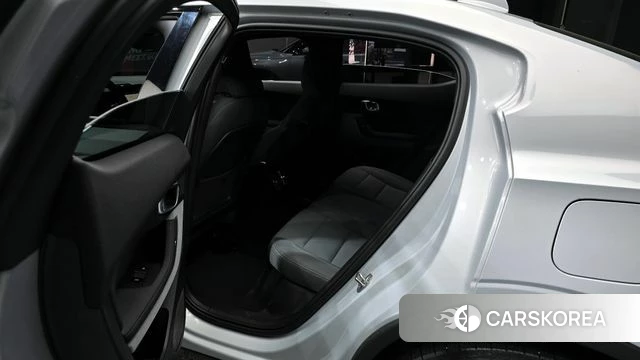Polestar Polestar 2 2022 Светло-серебряный цвет из Кореи, фото 2