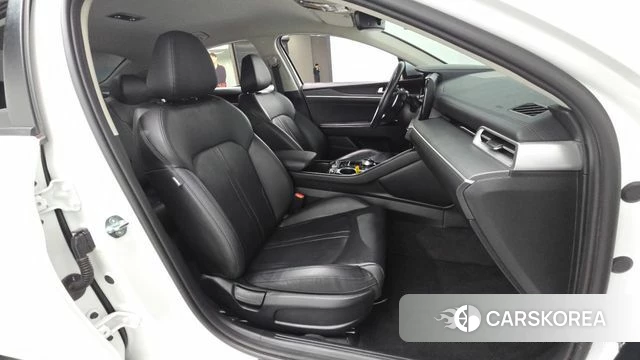 Kia K5 3rd generation 2022 Белый из Кореи, фото 2