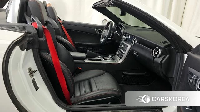 Mercedes-Benz SLC-Class R172 2018 Белый из Кореи, фото 2