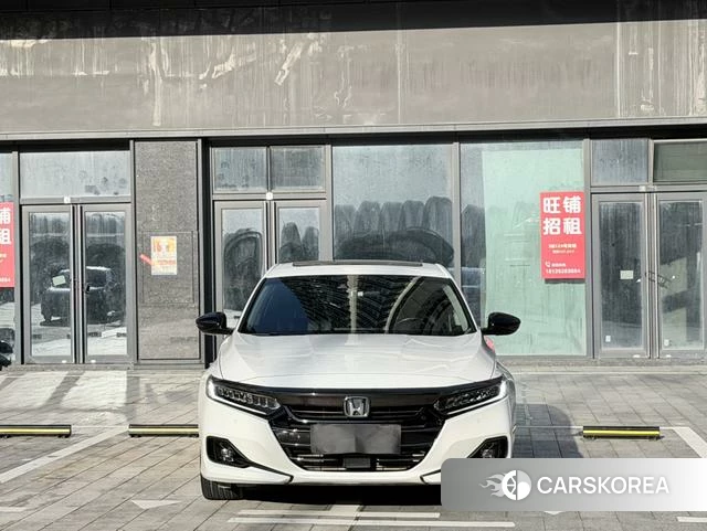 Honda Accord 2022 Белый из Китая, фото 2