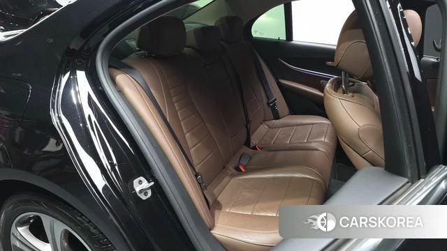 Mercedes-Benz E-Class W213 2020 Черный из Кореи, фото 2