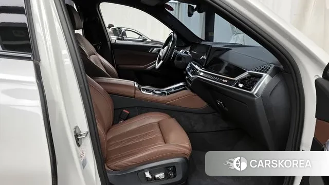 BMW X6 (G06) 2024 Белый из Кореи, фото 2