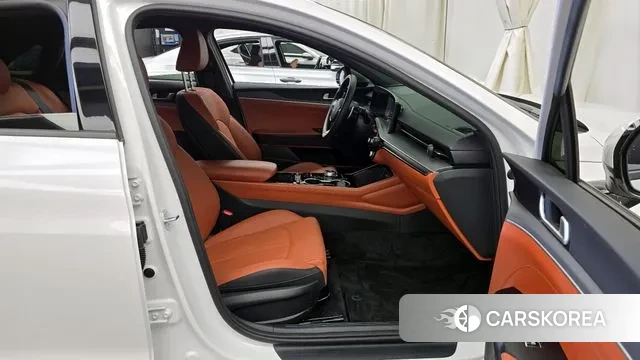 Kia The New K5 3rd generation 2024 Белый из Кореи, фото 2